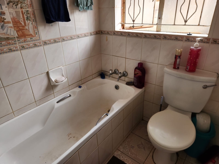 3 Bedroom Property for Sale in Geelhoutpark North West